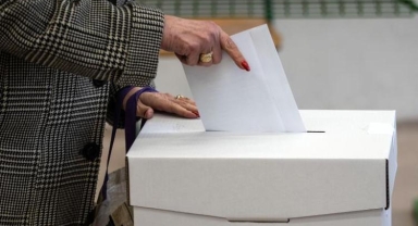 Slovakya halkı sandık başında!