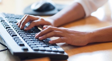 Hizmet üretimi Nisan'da arttı