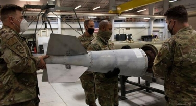 ABD 2 aydır beklettiği 227 kiloluk bombaları İsrail'e göndermeye başladı!