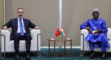 Dışişleri Bakanı Hakan Fidan, Nijer Dışişleri Bakanı Sangare ile görüştü