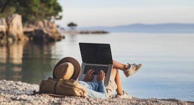 Dijital Yaşamın Taşınabilir Yüzleri: Tablet ve Giyilebilir Teknolojiler