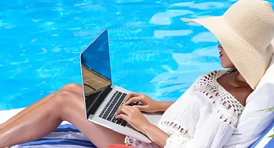 Workation Nedir? Hem Çalışıp Hem Tatil Yapmanın Püf Noktaları