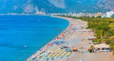 Antalya'da Deniz Gibi Temiz Sahiller: Tatilciler Bu Koylara Akın Ediyor