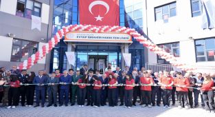 Bakan Tekin, Erzurum'da Eğitim ve Spor Tesislerini Ziyaret Etti
