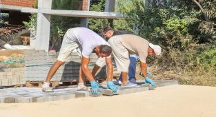 Kaş'ta Yol Yapım Çalışmaları Hızla Devam Ediyor