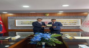 Türkiye-Çin Lojistik İş Birliği Güçleniyor: Orta Koridor'un Geliştirilmesi Gündemde