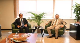 Vali Şahin, Antalya'da Tarımın Önemini Vurguladı: 'Çiftçi Gülerse, Türkiye Güler'