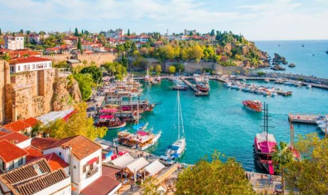 Efsanevi Doğal ve Tarihi Zenginlikleri İle Antalya