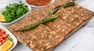 Karaman’ın Lezzetli Geleneği: Etli Ekmek Tarifi