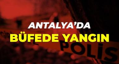 Alanya’da Plaj Büfesinde Yangın: İşletme Kullanılamaz Hâle Geldi