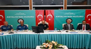 Antalya Emniyeti Ekim Ayı Çalışmalarını Değerlendirdi, Yeni Stratejiler Belirlendi