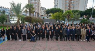 Antalya İl Sağlık Müdürlüğü'nden Atatürk'ü Anma Töreni Düzenlendi