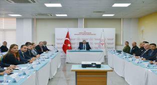 Antalya'da Bağımlılıkla Mücadele İçin Valilik Başkanlığında Önemli Toplantı