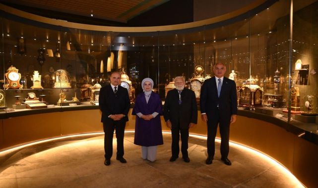 Topkapı Sarayı Saat Müzesi Açıldı: Emine Erdoğan ve Mehmet Ersoy Katıldı