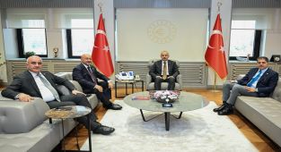 Ulaştırma Bakanlığı Adıyaman'da Deprem Etkilerini Silmek İçin Çalışıyor