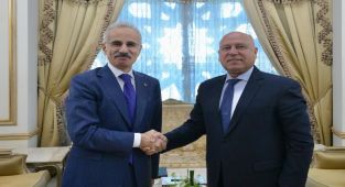 Ulaştırma ve Altyapı Bakanı Uraloğlu Mısırlı Bakan ile Görüştü: İş Birliği Vurgusu