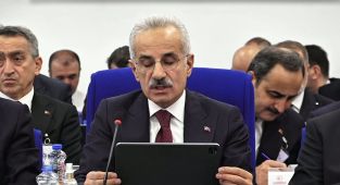 Uraloğlu: 2028'e Kadar Demiryolu Ağı 17 Bin Km'ye Ulaşacak