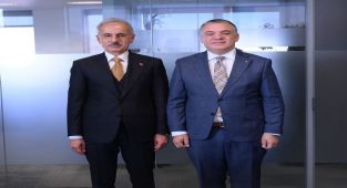 Uraloğlu, Londra'da Malta Ulaştırma Bakanı ile Görüştü, İşbirliği Vurgusu Yapıldı