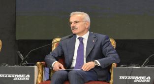 Uraloğlu: Türkiye Ulaştırma Stratejisi Kahire'de Tanıtıldı, Bölgesel Bağlantılar Vurgulandı