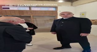 Bakan Ersoy Hatay'da Kurtuluş Caddesi'nde Vatandaşlarla Buluştu