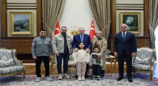 Bakan Ersoy, Hind Rajab'ın Ailesiyle Görüştü, Cumhurbaşkanı Erdoğan'ı Ziyaret Ettiler