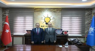 Ulaştırma Bakanı Uraloğlu, AK Parti Van İl Teşkilatını Ziyaret Etti