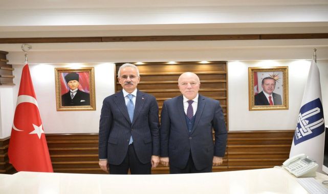Ulaştırma Bakanı Uraloğlu Erzurum'da Ulaşım ve Altyapı Yatırımlarını Değerlendirdi