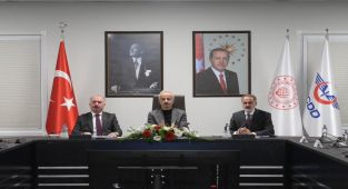 Ulaştırma Bakanı Uraloğlu: Hızlı Demiryolu Projesi Karadeniz'i Akdeniz'e Bağlayacak