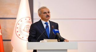 Ulaştırma Bakanlığı'ndan Aday Memurlara Yemin Töreni: Yeni Fertler Aileye Katıldı