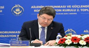 Adalet Bakanı Tunc'tan Aile Yapısını Hedef Alan Akımlara Karşı Önemli Açıklamalar