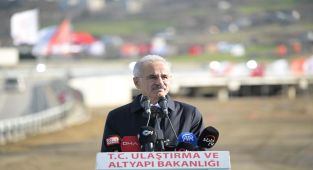 Bakan Uraloğlu: Samsun Yeşilkent Kavşağı ile Ulaşım Güvenliği Artırıldı