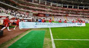 Serviks Kanseri Farkındalığı İçin Antalyaspor Sahada