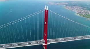 Ulaştırma Bakanı Uraloğlu: Türkiye'yi Kapsamlı Yatırımlarla Birbirine Bağlıyoruz