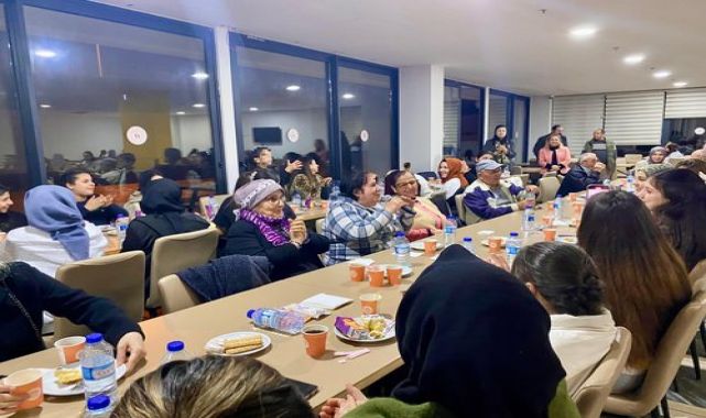 Alanya'da Nesiller Buluştu: Huzurevi Sakinleri ve Öğrenciler İftar Sofrasında Bir Araya Geldi