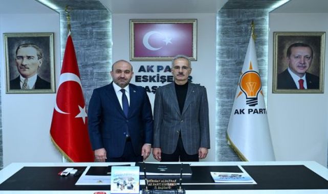 Bakan Uraloğlu, AK Parti Eskişehir Teşkilatı ile Buluştu