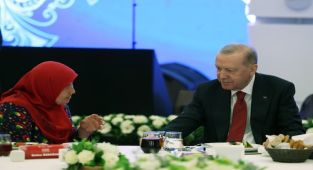 Erdoğan'dan Çiftçilere İftar Daveti: 'Türk Ekonomisine Değer Katıyorsunuz'