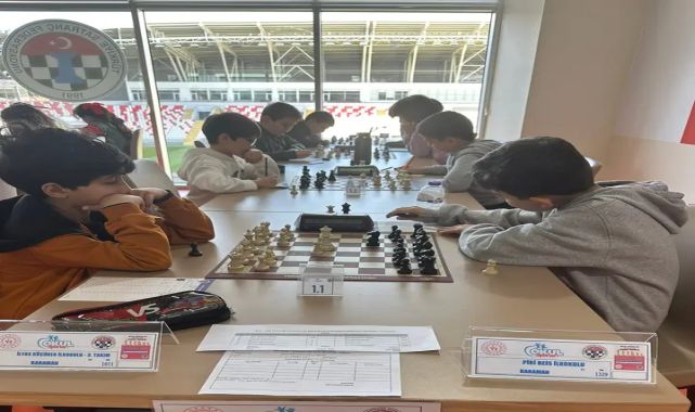 Karaman'da Okul Sporları Satranç Yarışmaları Başladı