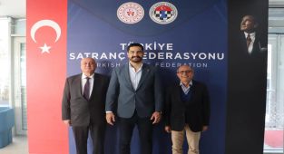 Taha Akgül ve Ali Faruk Aydın'dan Satranç Federasyonu Ziyareti