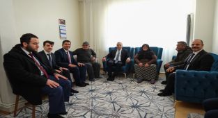 Vali Çiçek, Şehit Ailesini Ermenek'te Ziyaret Etti