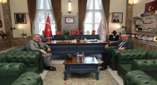 Antalya ve İzmir İl Sağlık Müdürleri Sağlık Hizmetlerini Geliştirmeyi Görüştü