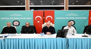 Antalya'da Huzur ve Güven Toplantısı: İl Emniyet Müdürü Zaimoğlu Başkanlık Etti