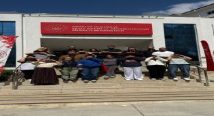 Antalya'da Kuşaklar Arası Bocce Maçı: Çocuklar ve Huzurevi Sakinleri Bir Arada