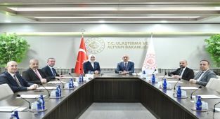 Bakan Uraloğlu, Hakkari Heyetiyle Bir Araya Geldi