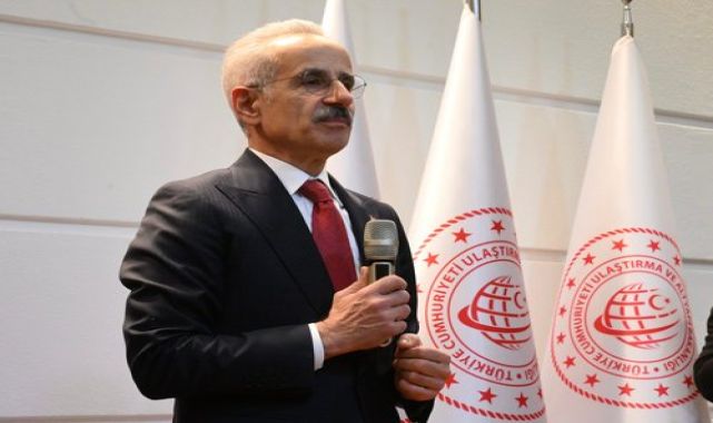 Bakan Uraloğlu Mesai Arkadaşlarıyla Bayramlaştı