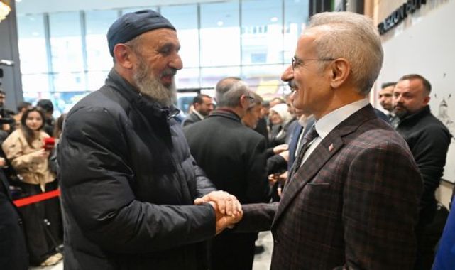 Bakan Uraloğlu Trabzon'da Bayramlaştı: Birlik ve Beraberlik Vurgusu
