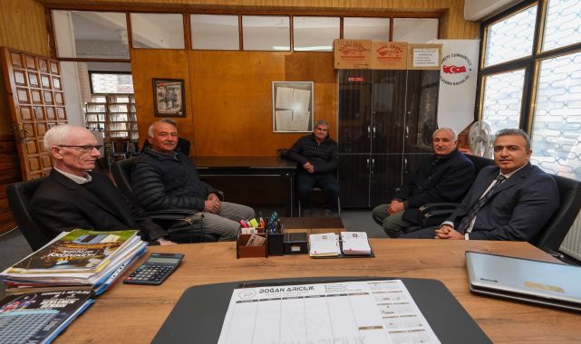 Karaman Valisi Çiçek, Arı Yetiştiricileri Birliği'ni Ziyaret Etti