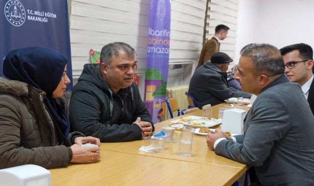 Karaman Valisi Çiçek, Şehit Aileleri ve Öğrencilerle İftar Programında Buluştu