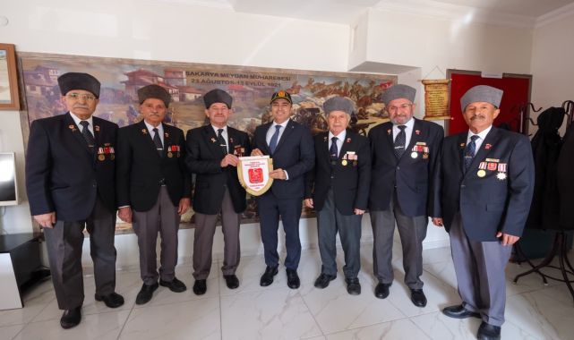 Karaman Valisi Hayrettin Çiçek Gaziler Derneğini Ziyaret Etti