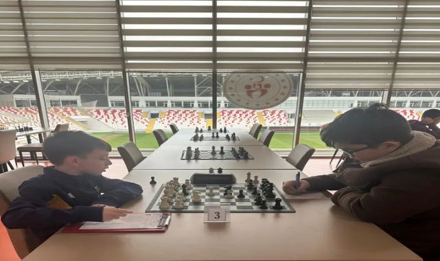 Karaman'da 18 Mart Çanakkale Zaferi Satranç Turnuvası Ödül Töreni Gerçekleşti