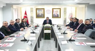 Karaman'da Eğitim Değerlendirme Toplantısı Gerçekleştirildi